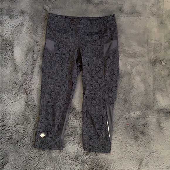 Athleta 3/4 length leggings - Picture 1 of 3